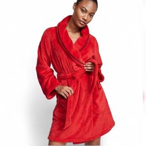 VICTORIA’S SECRET Bold Red Plush Robe